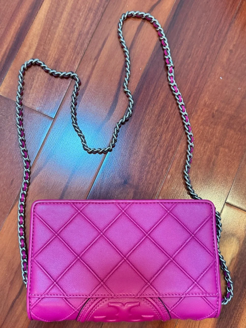 Tory Burch NWT Fleming chain wallet